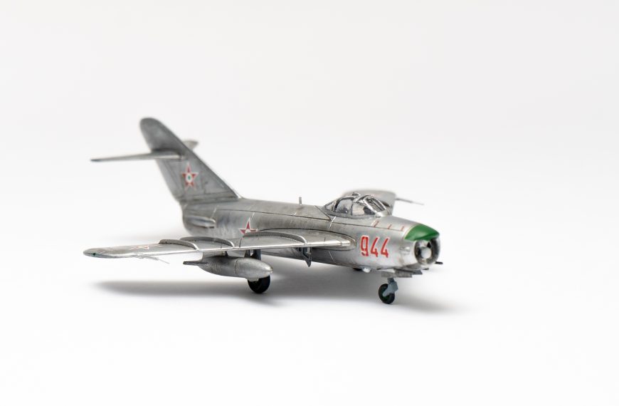 Mark I. Models 1:144 MiG-17PF