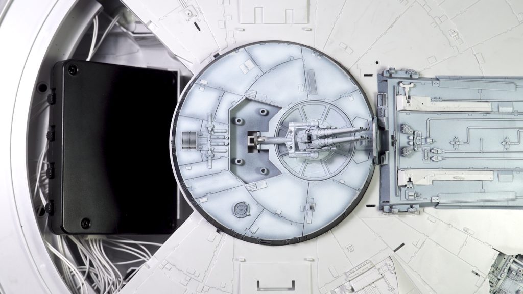 Bandai 1:72 Millennium Falcon festése
