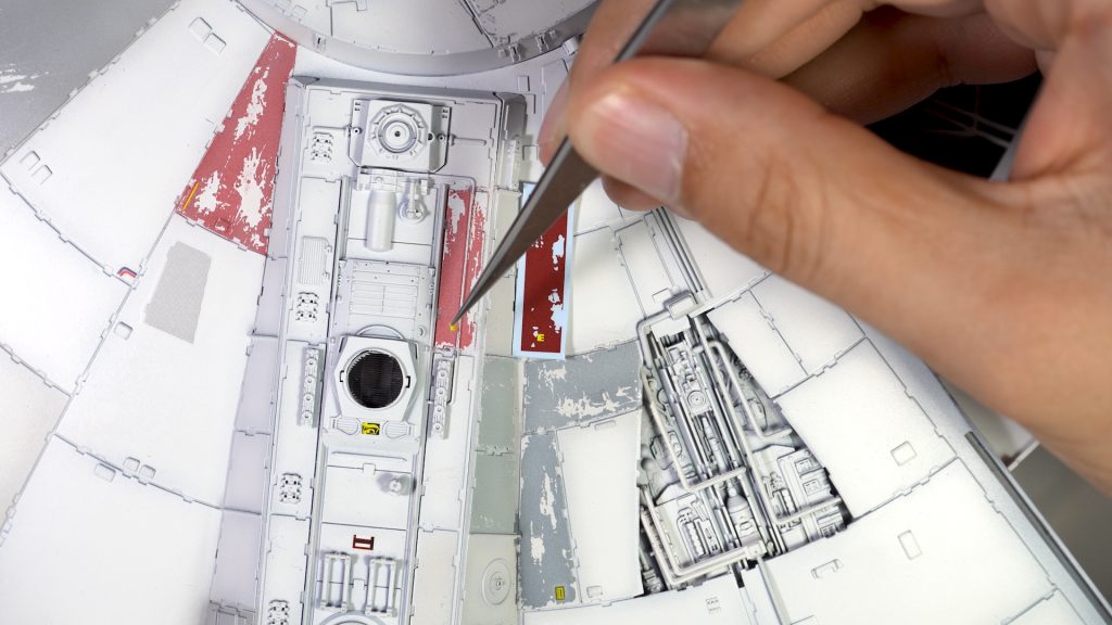 Bandai 1:72 Millennium Falcon matricázása