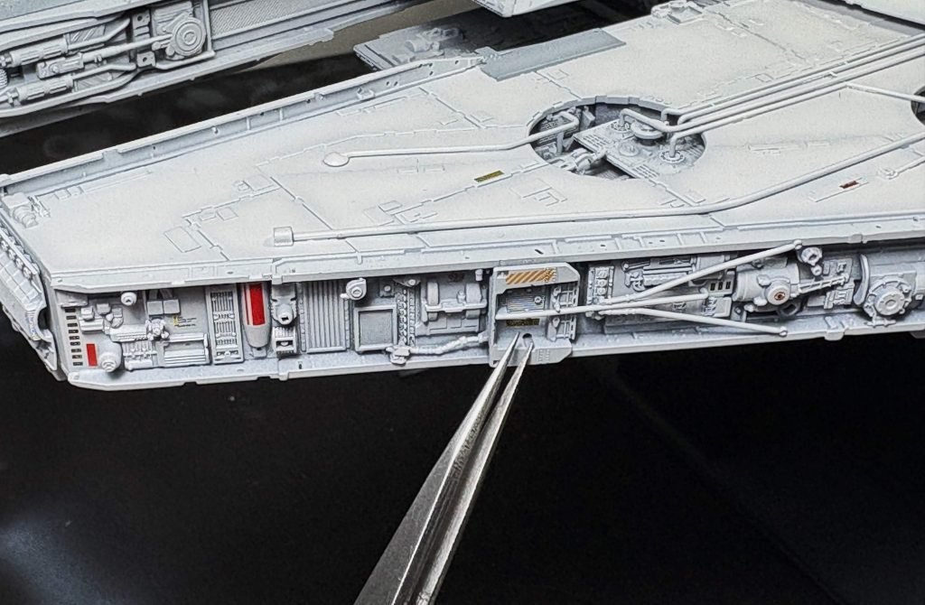 Bandai 1:72 Millennium Falcon matricázása