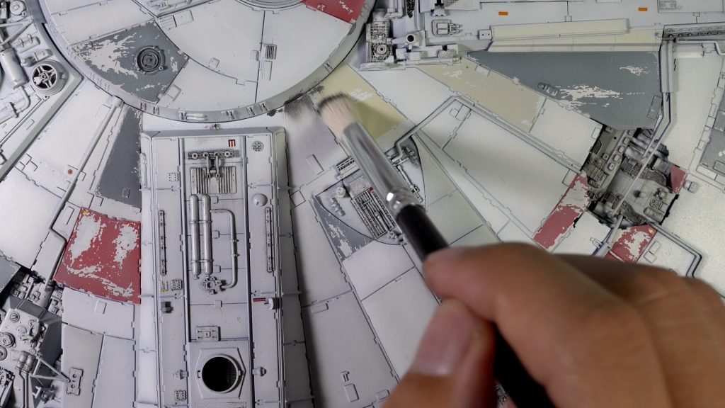 Bandai 1:72 Millennium Falcon weathering